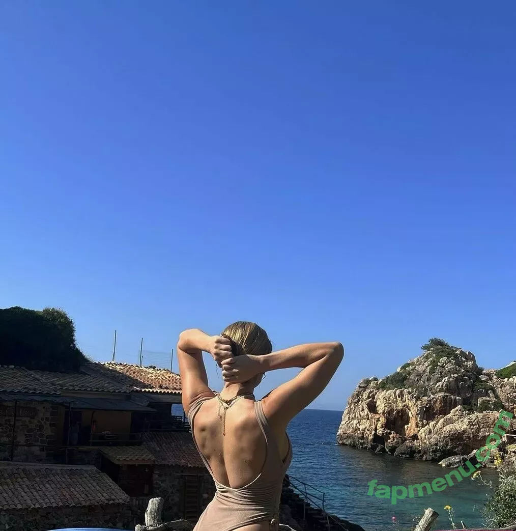 Peyton List nude photo #0245 (PeytonList / dammitpayton)