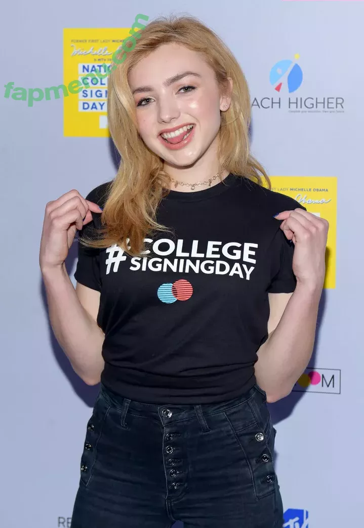 Peyton List nude photo #0344 (PeytonList / dammitpayton)