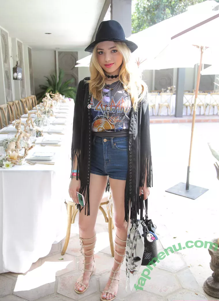 Peyton List nude photo #0349 (PeytonList / dammitpayton)
