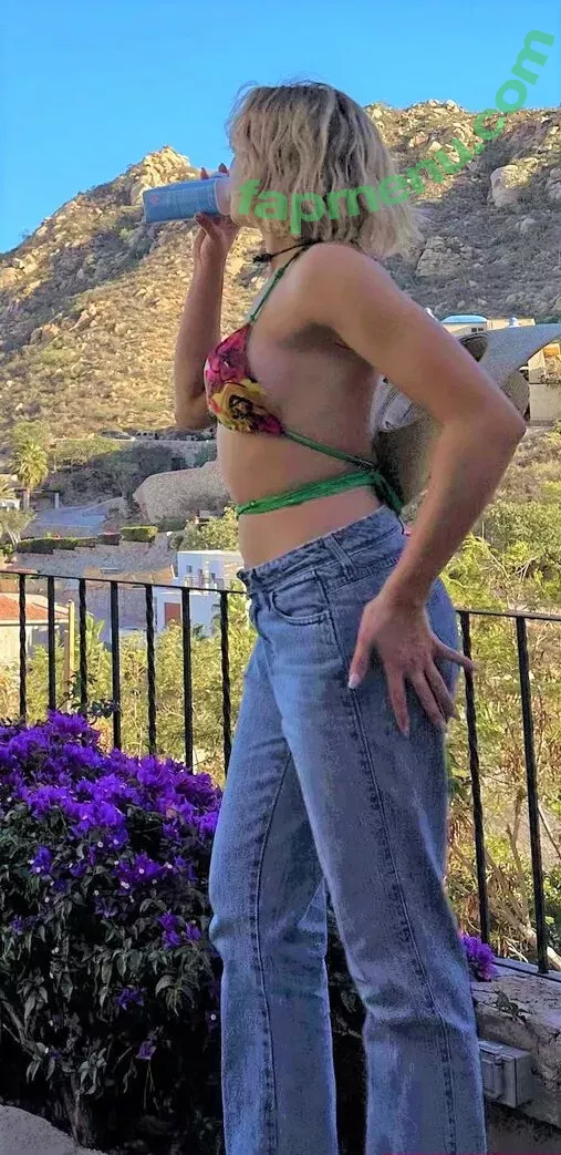 Peyton List nude photo #0443 (PeytonList / dammitpayton)