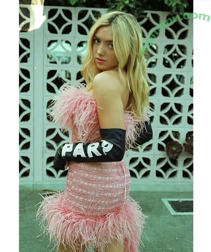 Peyton List nude photo #0644 (PeytonList / dammitpayton)