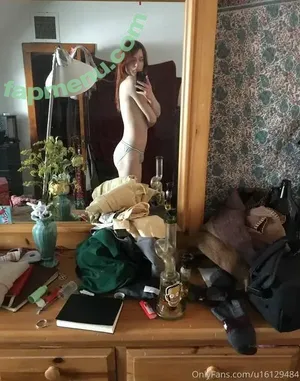 Pheebs / pheebsleighton / pheebsz nude photo #0001