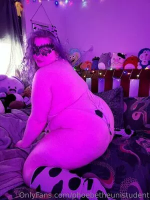 phoebetheunistudent / unironicfeminism nude photo #0158