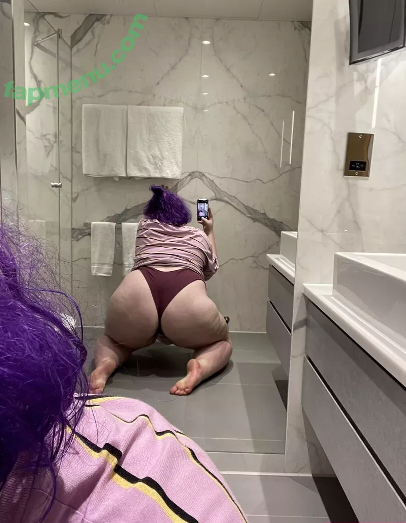 phoebetheunistudent nude photo #0034 (unironicfeminism)
