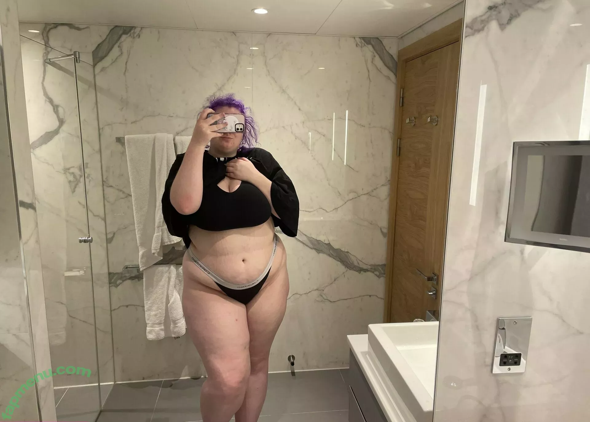 phoebetheunistudent nude photo #0057 (unironicfeminism)