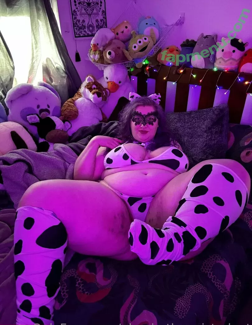 phoebetheunistudent nude photo #0152 (unironicfeminism)