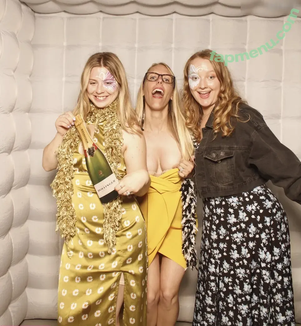 Photobox Flashes nude photo #0132 (Photobox Flashes)