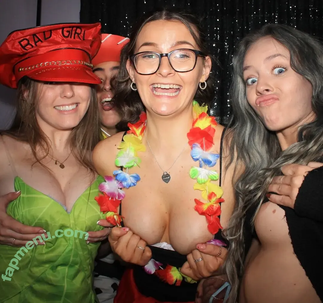 Photobox Flashes nude photo #0193 (Photobox Flashes)