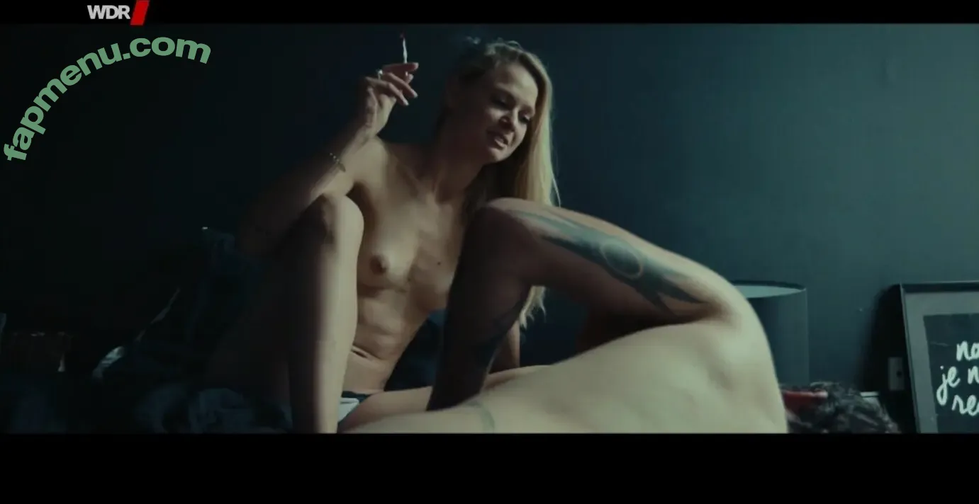 Pia Stutzenstein nude photo #0041 (piastutzenstein)