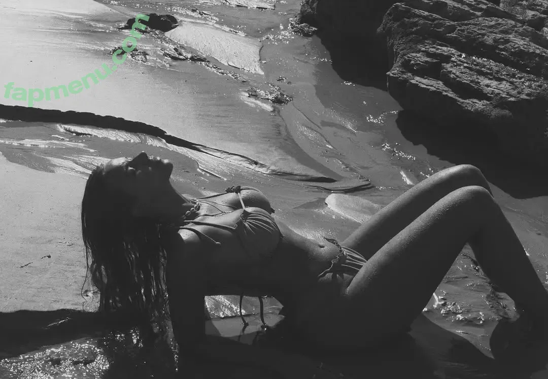 Pia Volckmann nude photo #0091 (Pia__kim)