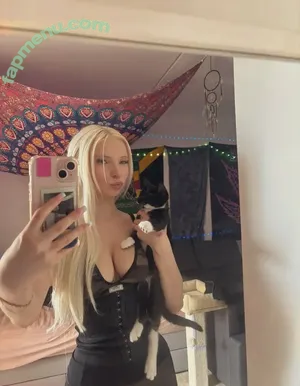 pikkukiiaaa / pikkukiia nude photo #0008