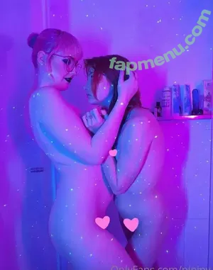 Pinipy nude photo #0001