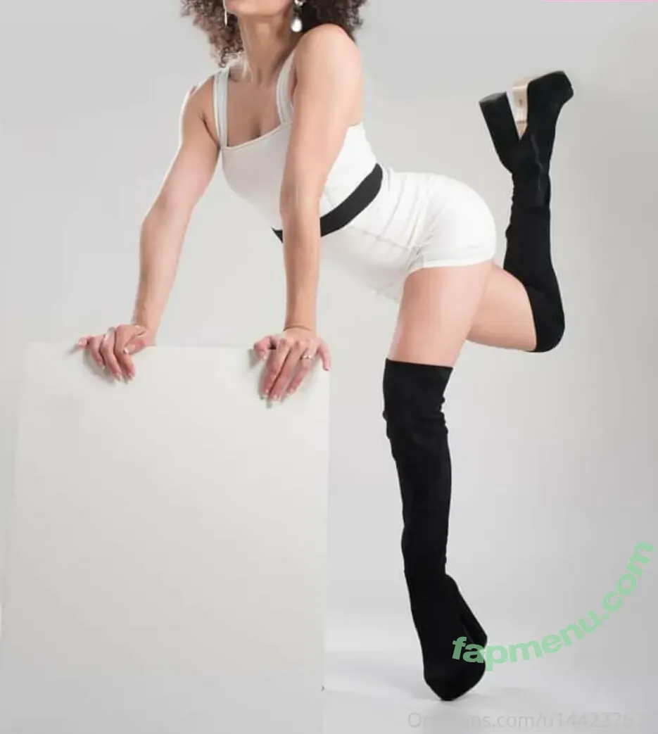 pinkalinacurlydancer nude photo #0001 (pinkalinacurlydancer)