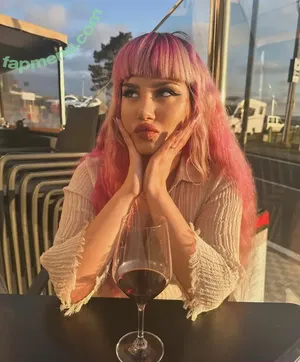 pinkcharlotte / pinkkcharlottee nude photo #0009