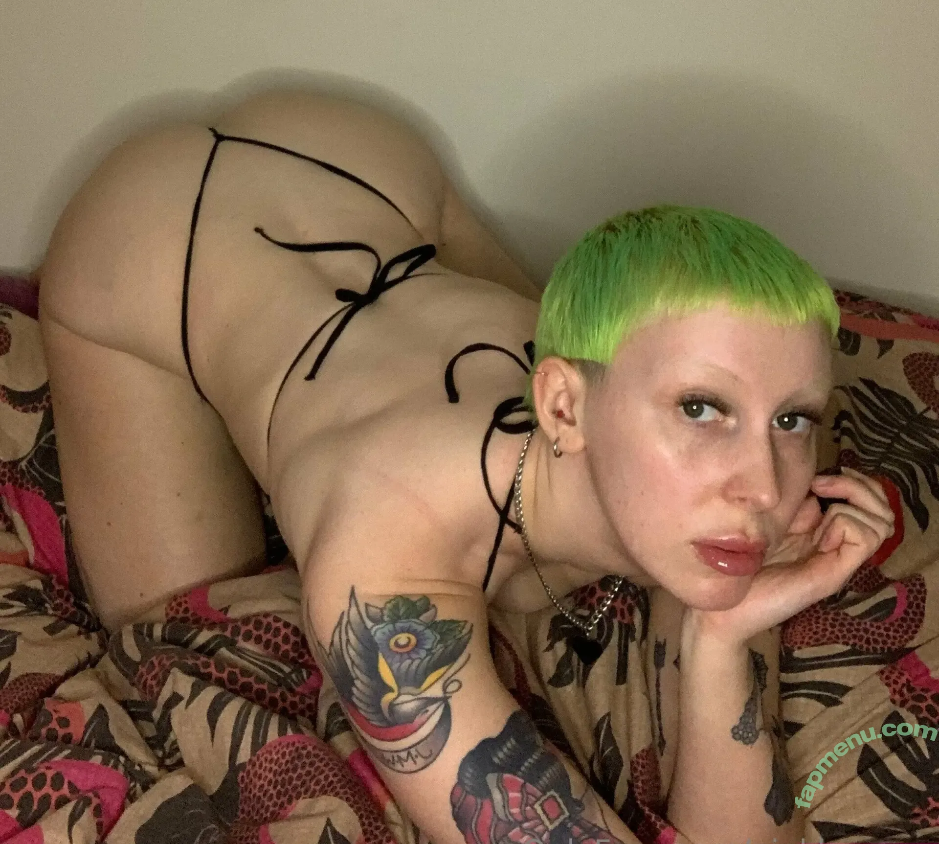 pinkhoneyq nude photo #0005 (pinkhoneyq)