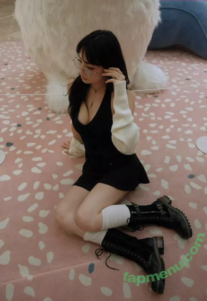 pipluptiny nude photo #0033 (pipluptiny)