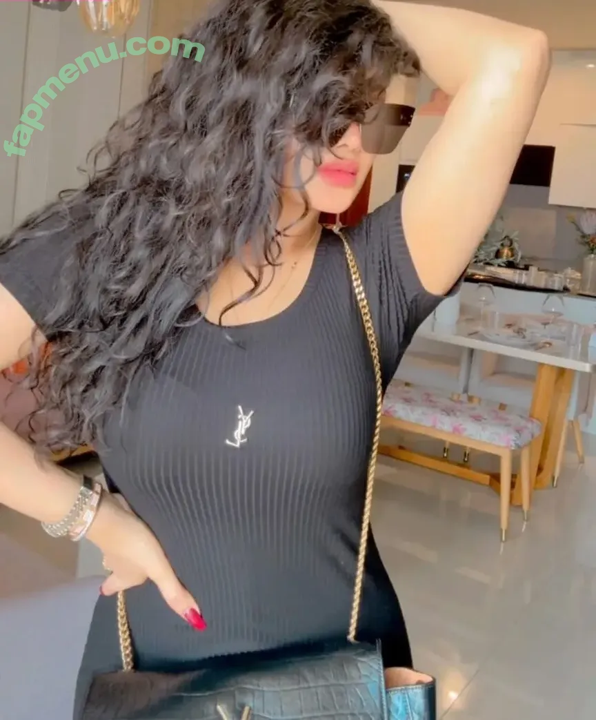 Piumi nude photo #0022 (queenpiumi / queenpiyumy)