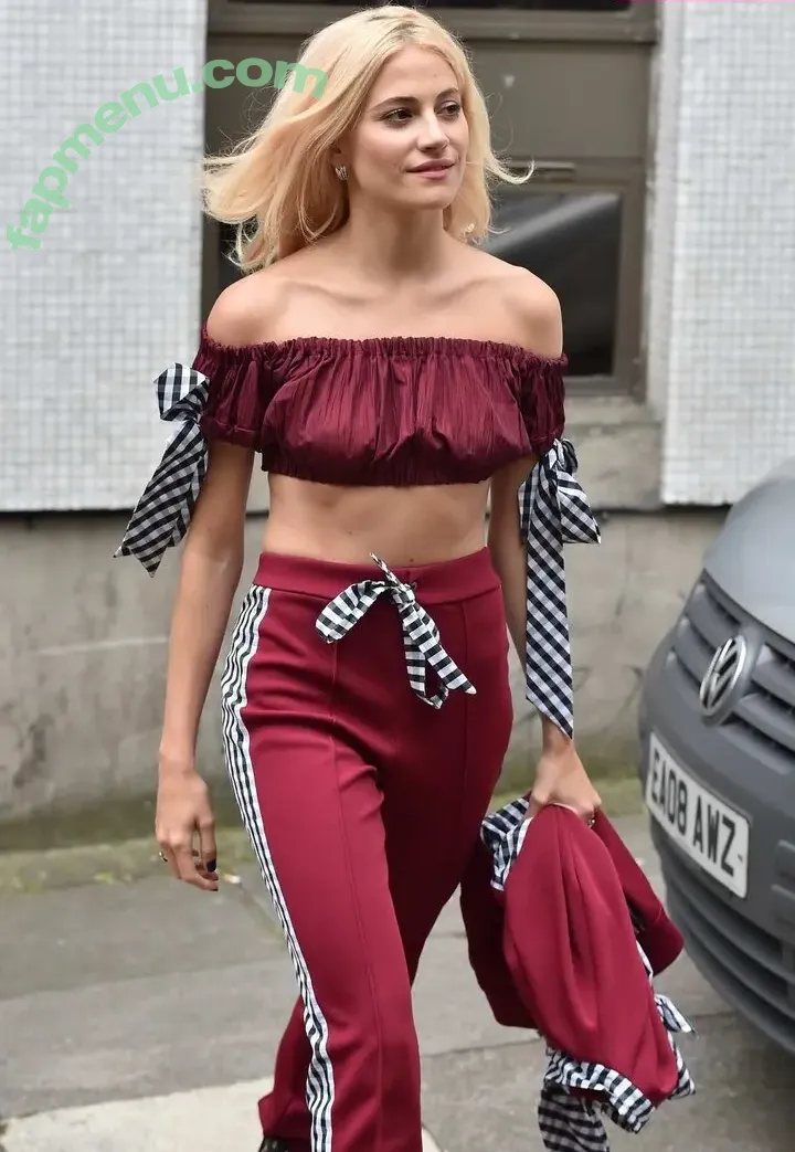 Pixie Lott nude photo #0571 (pixielott)
