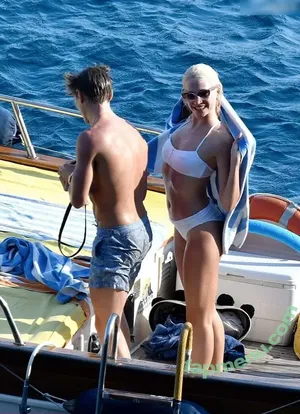 Pixie Lott / pixielott nude photo #0006