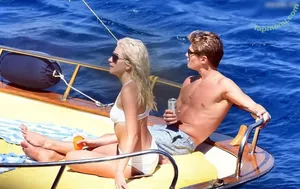 Pixie Lott / pixielott nude photo #0009