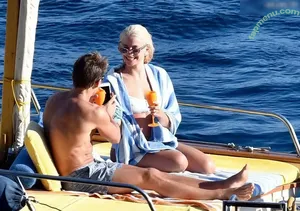 Pixie Lott / pixielott nude photo #0022
