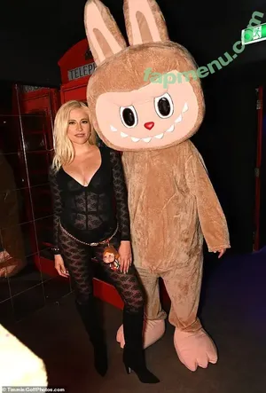 Pixie Lott / pixielott nude photo #0133