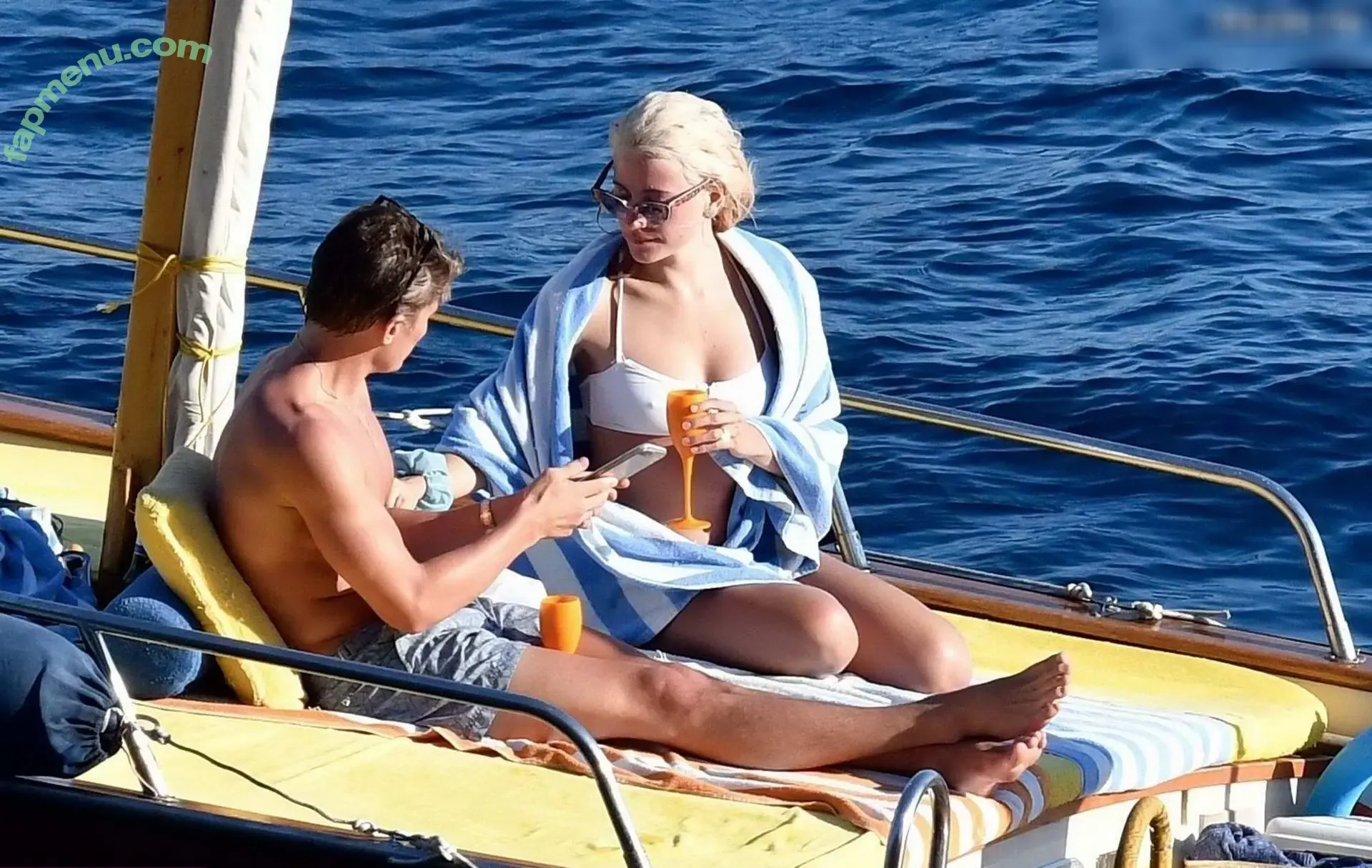 Pixie Lott nude photo #0011 (pixielott)