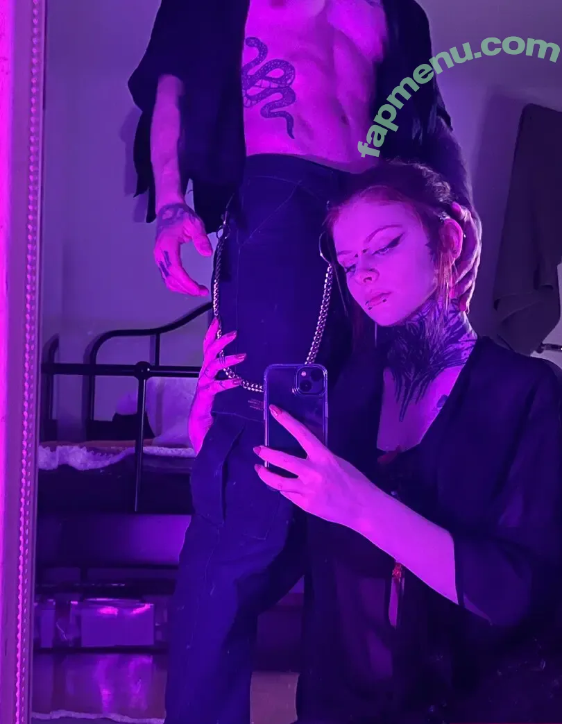 plaguewh0re nude photo #0021 (plaguewh0re)