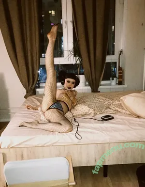 Polina Knyazeva / polushatolstusha nude photo #0721