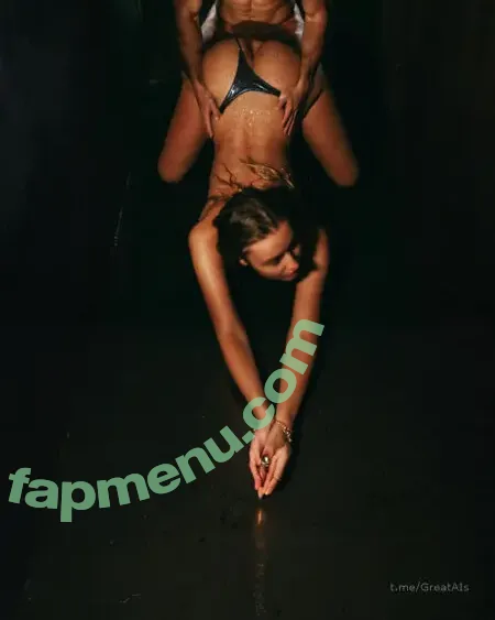 Polina Malinovskaya nude photo #1640 (polinamalinovskaya)
