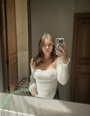  nude photo #0018