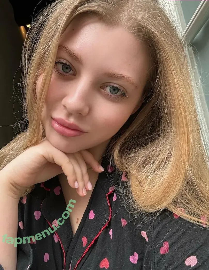 pollypolina nude photo #0006 (pollypolina_)