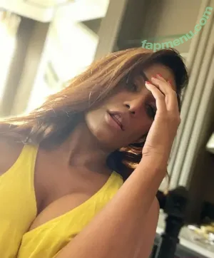 Poonam Pandey / Indian Goddess / iPoonampandey / poonam_pandey nude photo #0399