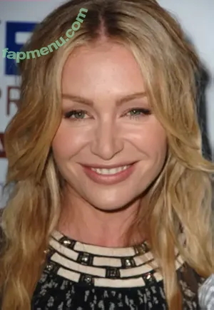Portia De Rossi / portiaderossi nude photo #0010