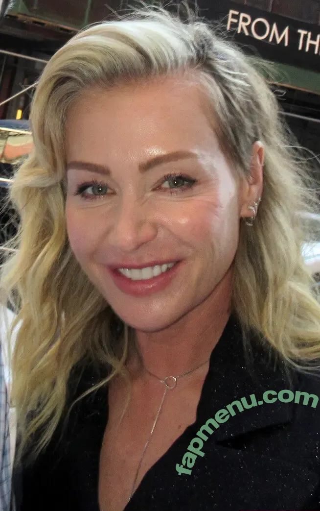 Portia De Rossi nude photo #0007 (portiaderossi)