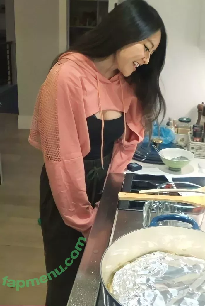 PotasticPanda nude photo #0014 (Jeannie / MXRPlays / mmoxreview / mxrlovesfans)
