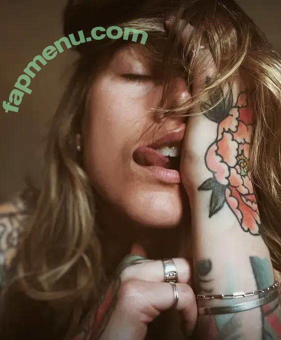 pottymouth_h nude photo #0439 (iampottymouth)