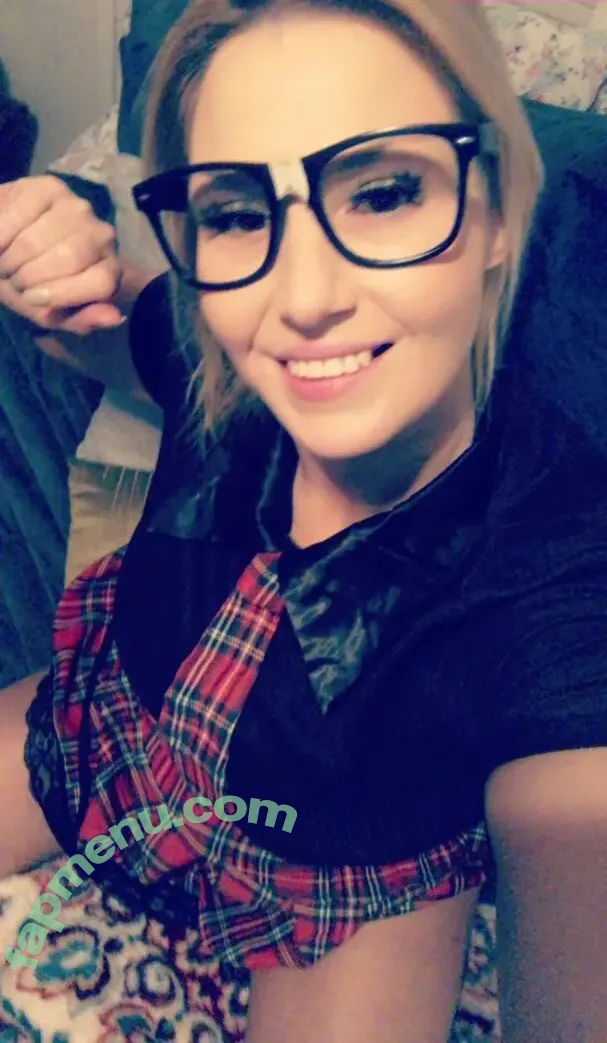 poundtowngurl nude photo #0005 (goodwillbythepound)