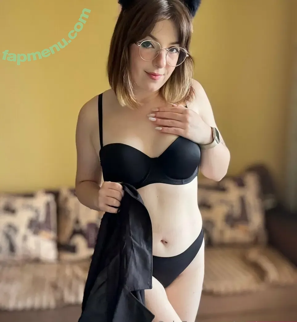 poutyrosee nude photo #0010 (pouty__official)