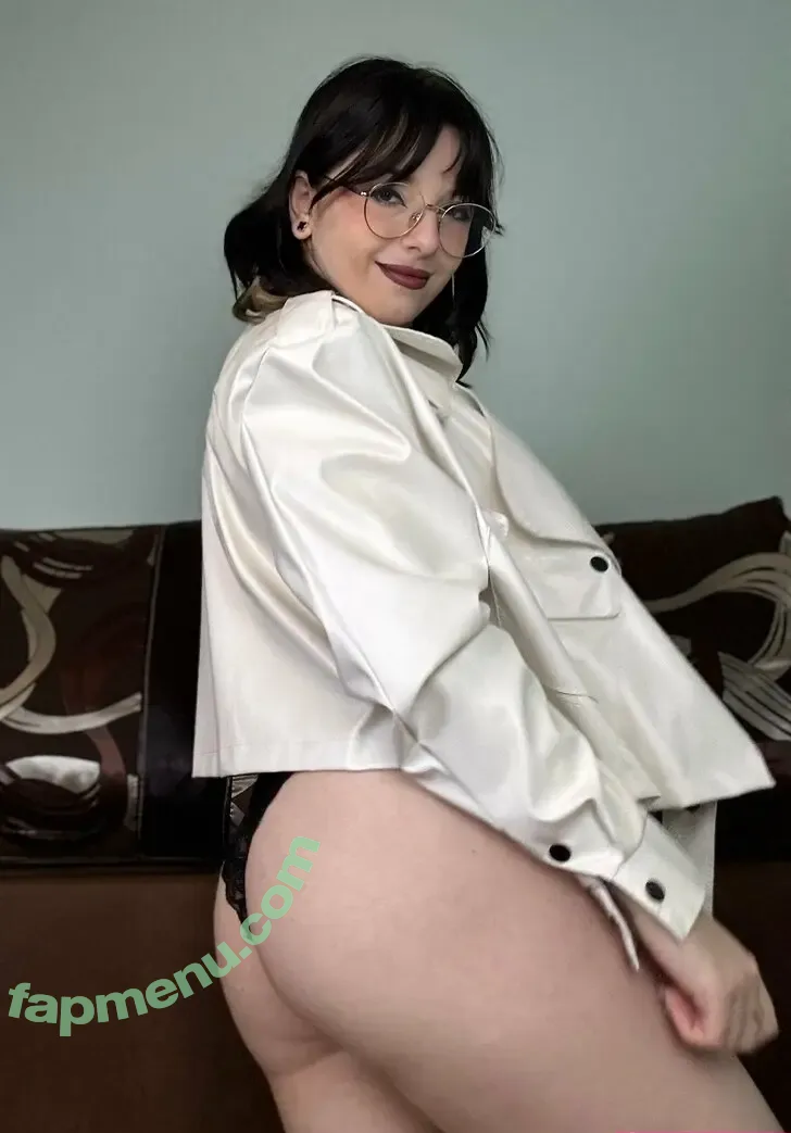 poutyrosee nude photo #0044 (pouty__official)