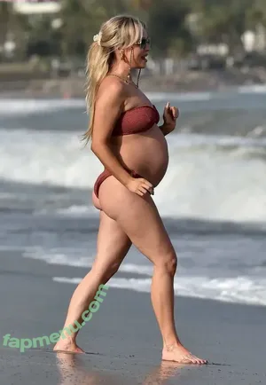 Pregnant Celebs / pregnant.celebrities nude photo #0077