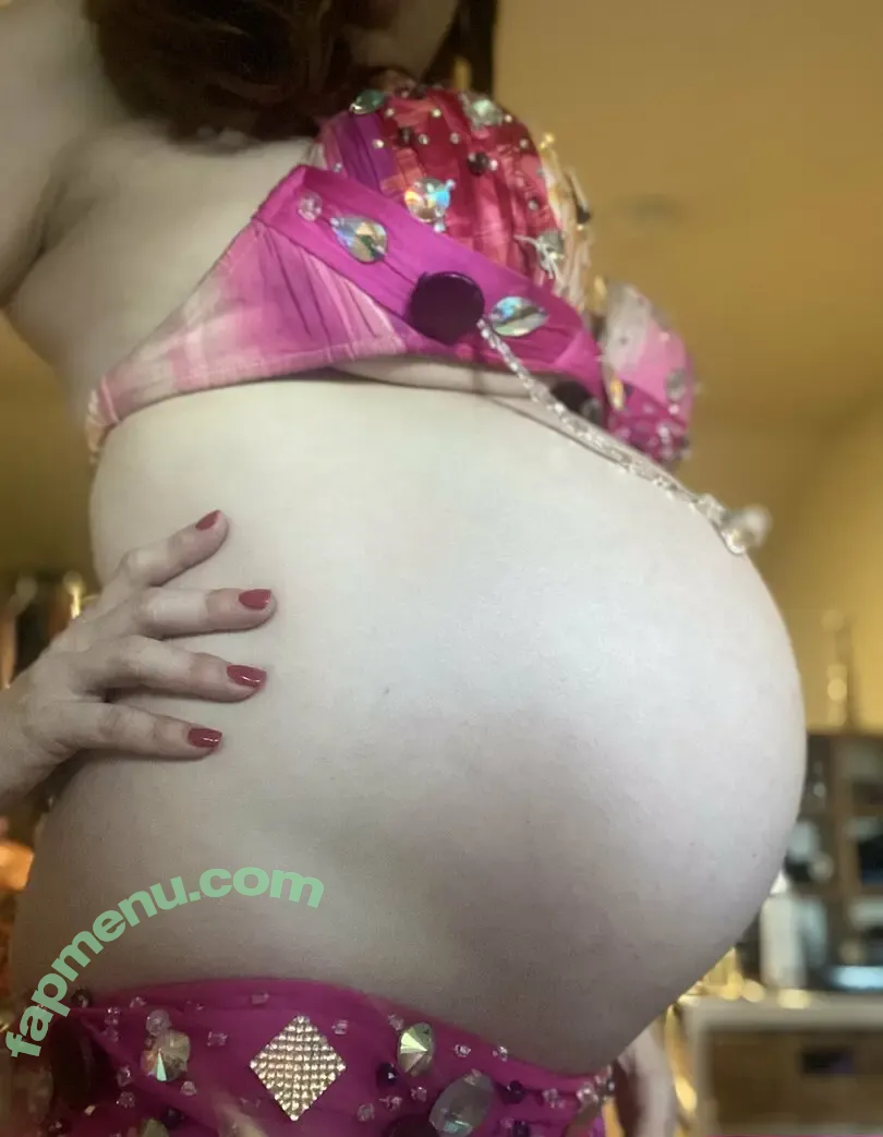 pregnantenglishrosefree nude photo #0059 (littleredridinginthe_hood)