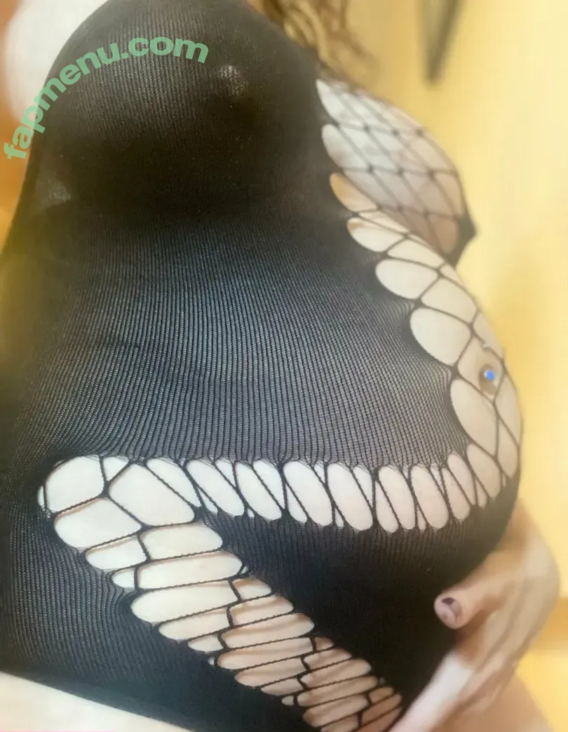 pregnantenglishrosefree nude photo #0073 (littleredridinginthe_hood)