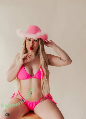 presleyswrld / itspresleyymarie nude photo #0040