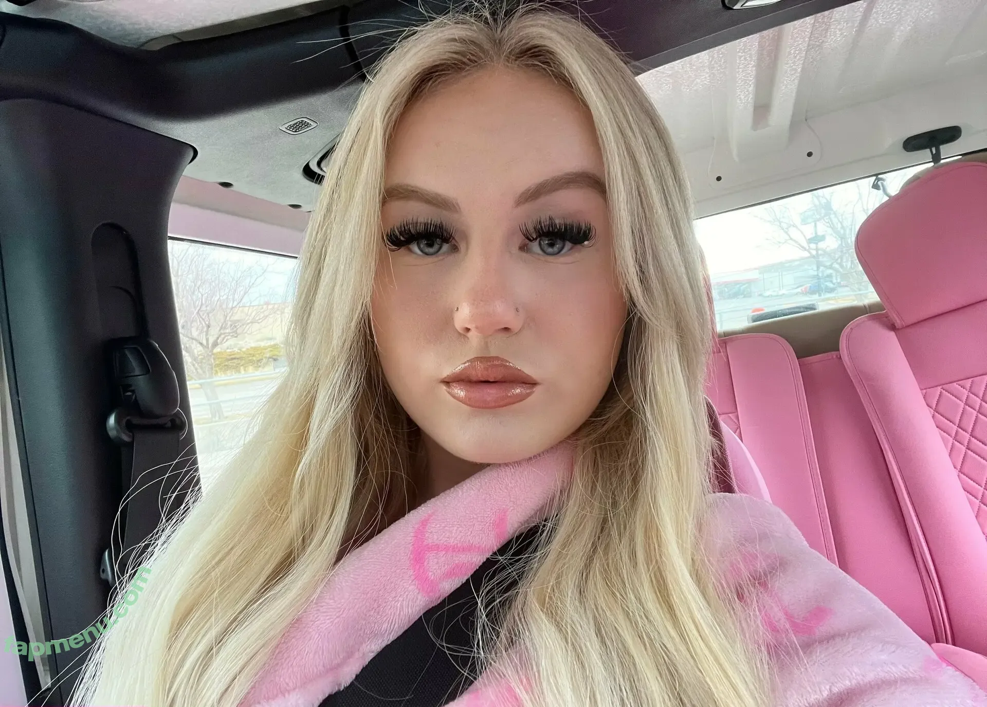 presleyswrld nude photo #0041 (itspresleyymarie)