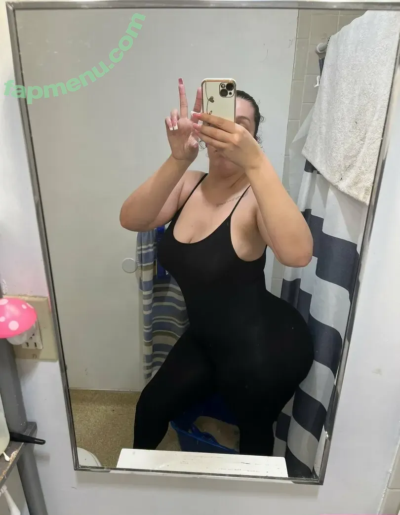Pretty Dinero nude photo #0004 (pretty.dinero / therealprettydinero)
