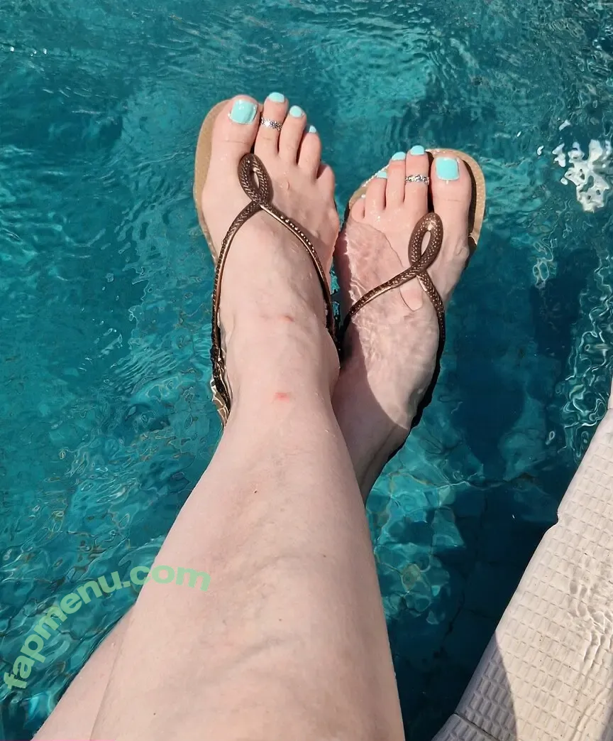prettyfeetartvilla nude photo #0030 (prettyfeetartvilla)