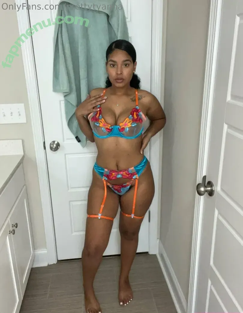 prettytyanna nude photo #0003 (Prettyytyanna)