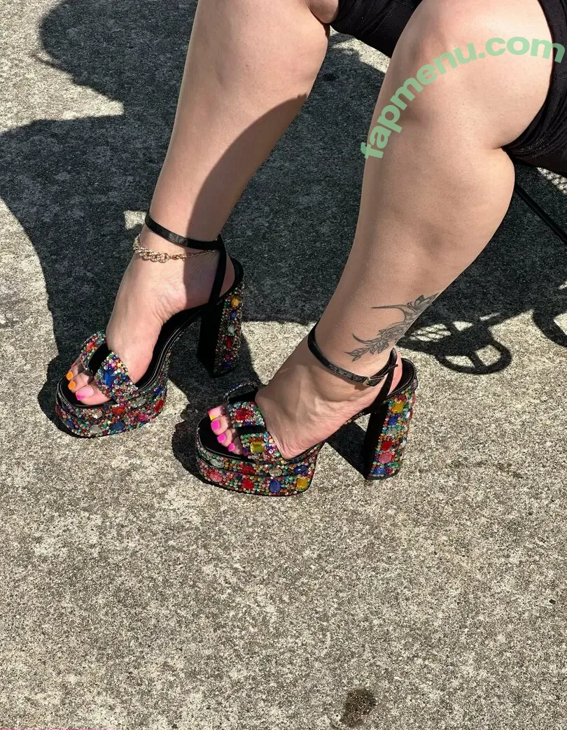 prettyyheelz nude photo #0012 (prettyyheelz)