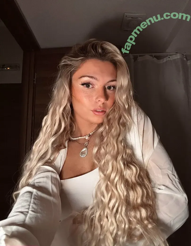 Princess Blair nude photo #0008 (blairwoodsen6 / princessblair2x)